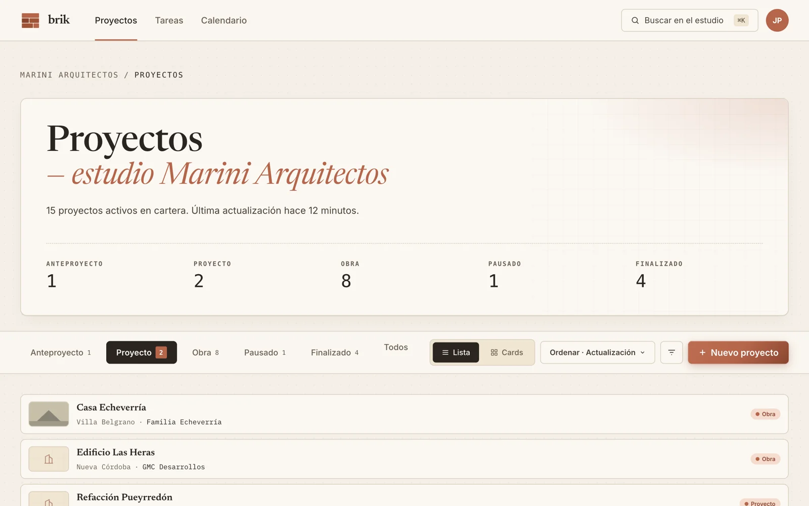 Panel de proyectos de Brik para un estudio de arquitectura